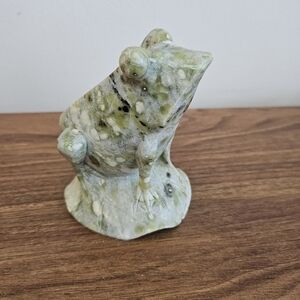 Vtg Carved Green Jade Stone Frog Toad Figurine Paperweight Unmarked
